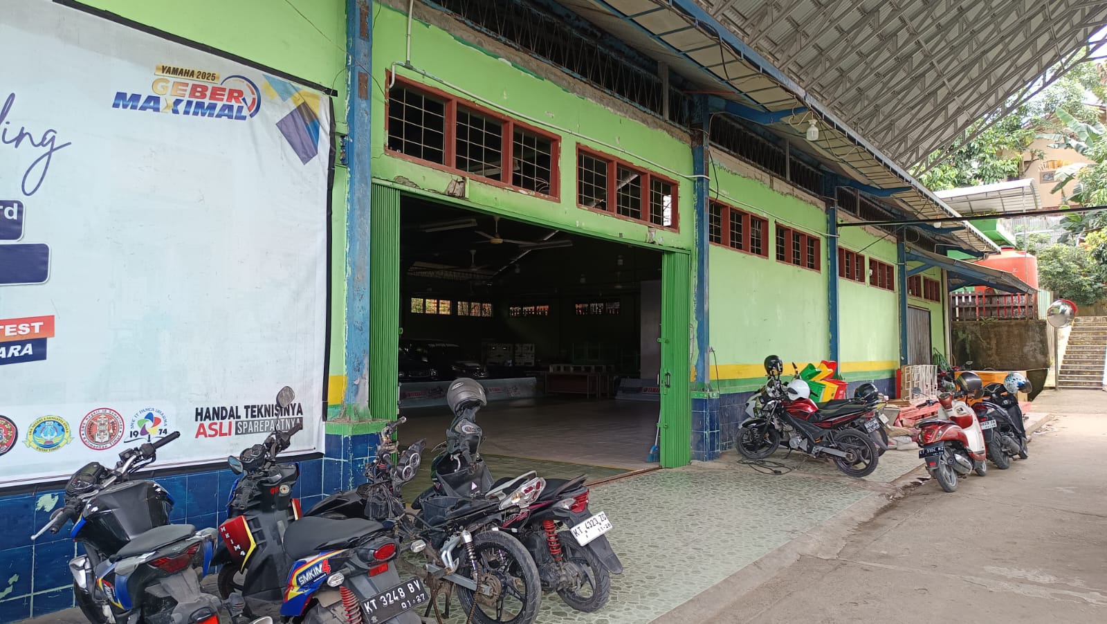 Ruang Praktik Otomotif